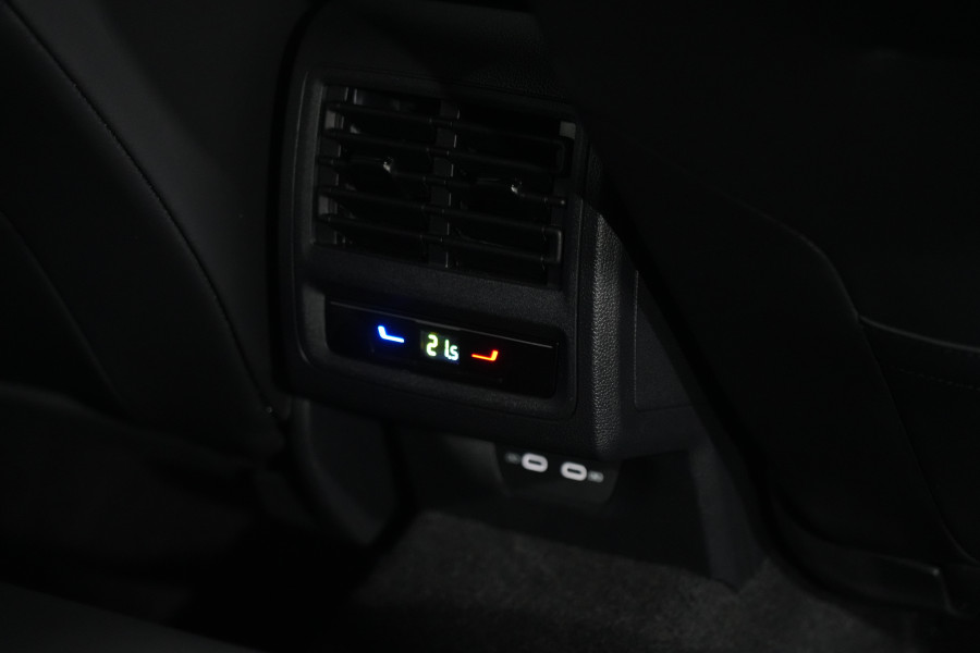 2024 Volkswagen Golf 7 R Hatch Image 30