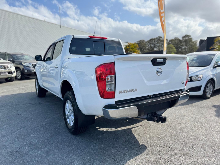 2018 Nissan Navara D23 Series 3 ST Dual Cab Pickup Image 10
