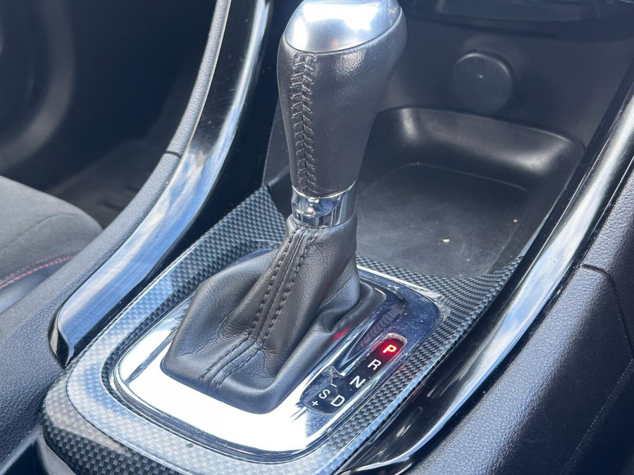 2016 Holden Commodore VF Series II SV6 Sedan Image 31