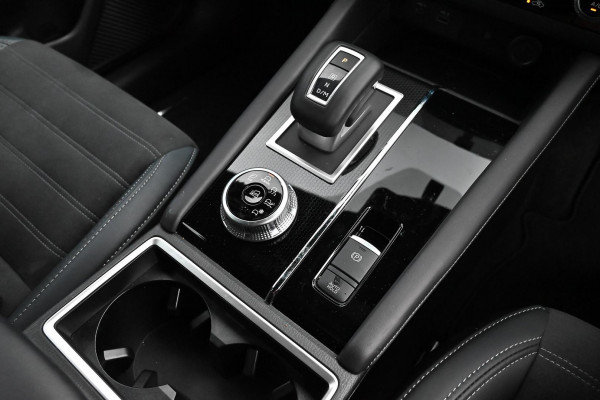 2024 Mitsubishi Outlander ZM Black Edition SUV Image 16