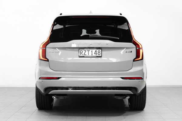 2026 Volvo XC90 L Series Ultra B5 Bright SUV Image 6