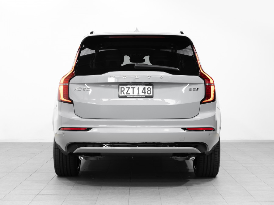 2026 Volvo XC90 L Series Ultra B5 Bright SUV Image 6