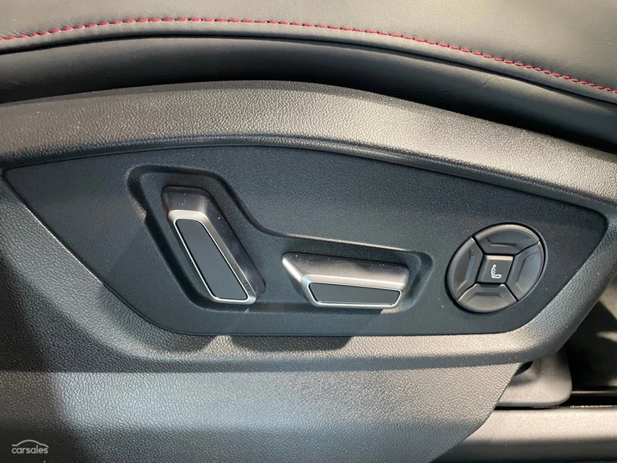 2026 Audi SQ8 TFSI SUV Image 6