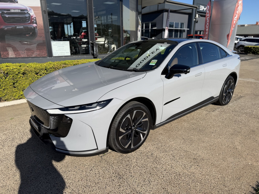 2026 Mazda 6e  E35 Atenza Hatch Image 1