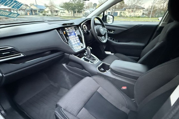 2024 Subaru Outback 6GEN AWD Touring SUV Image 16