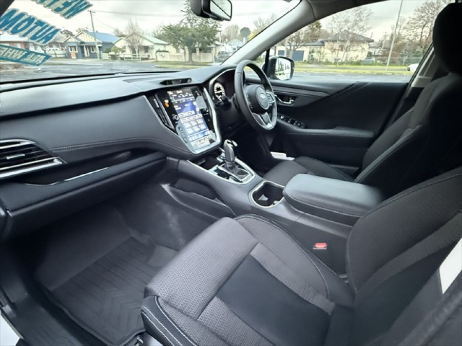 2024 Subaru Outback 6GEN AWD Touring SUV Image 16