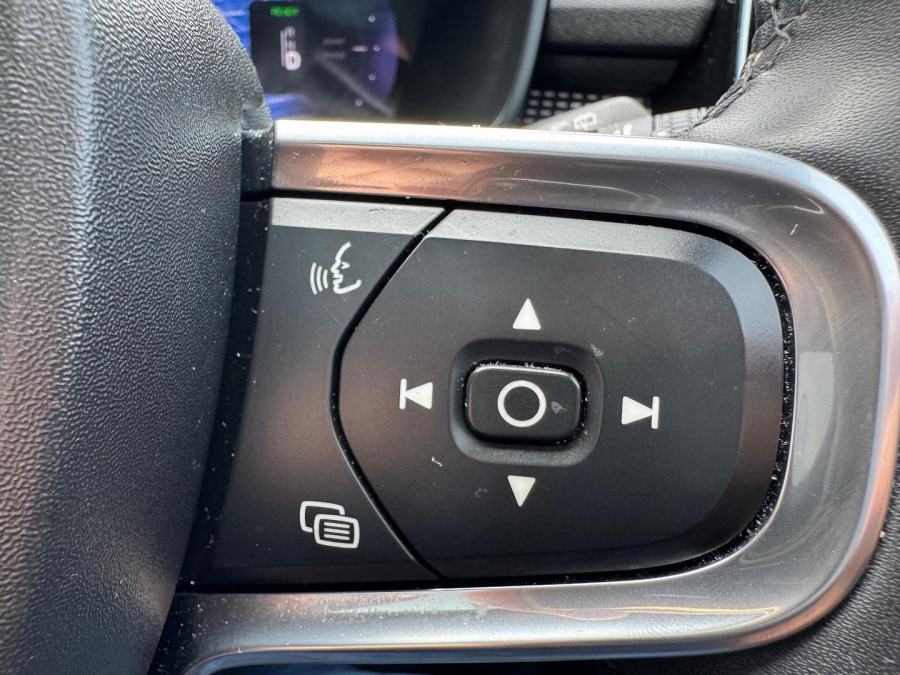 2021 MY22 Volvo XC40 XZ Recharge Pure Electric SUV Image 22