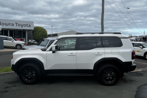 2024 Toyota LandCruiser Prado GDJ251R GXL SUV Image 4