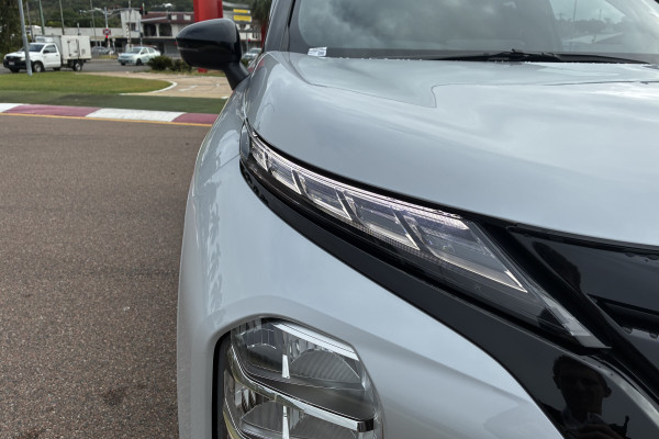 2025 MY24 Mitsubishi Outlander ZM PHEV GSR SUV Image 9