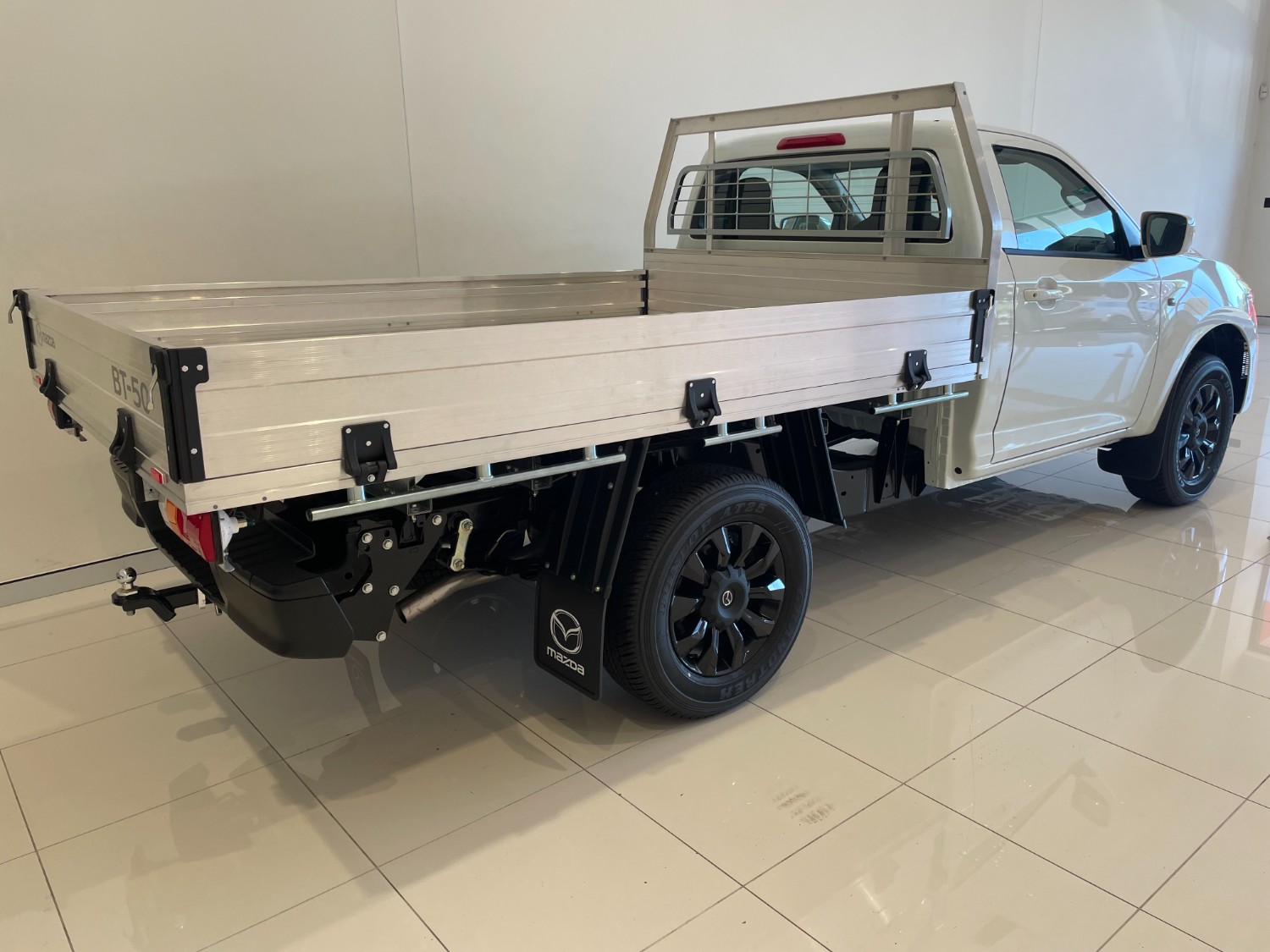2024 Mazda BT-50 TF XT Cab Chassis Image 3
