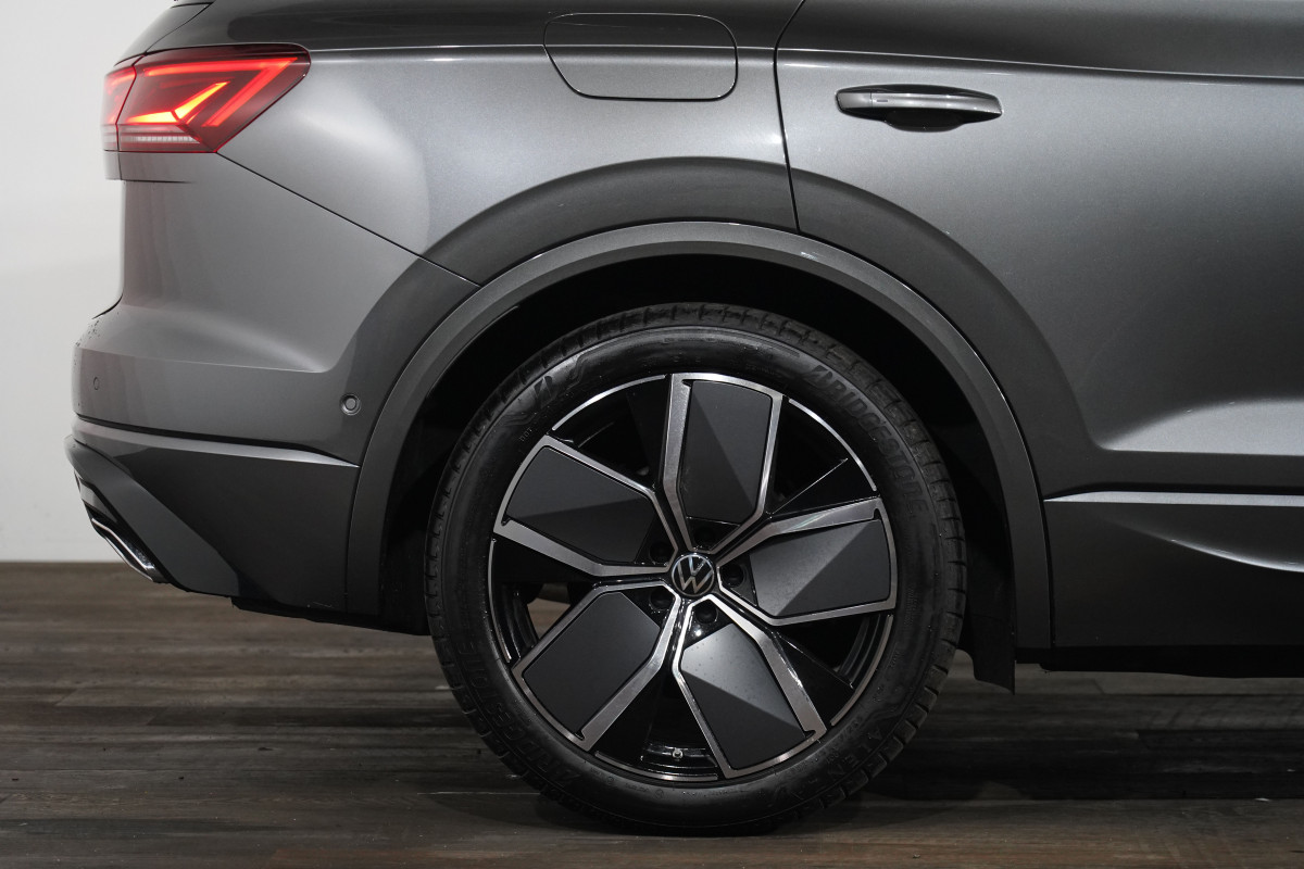 2024 Volkswagen Touareg 210tdi R-Line SUV Image 6