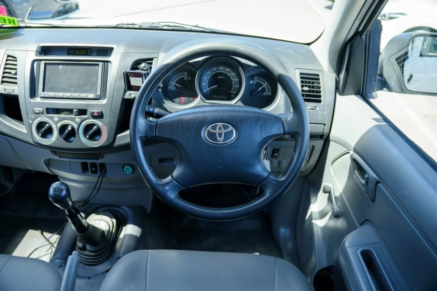 2009 Toyota HiLux TGN16R MY09 WorkMate Ute Image 8