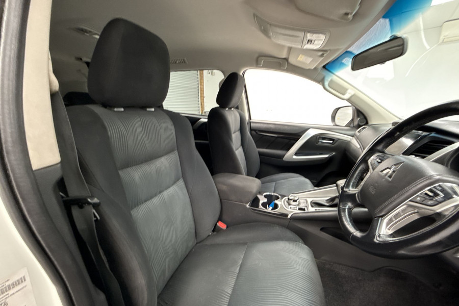2019 Mitsubishi Pajero Sport QE GLX SUV Image 20