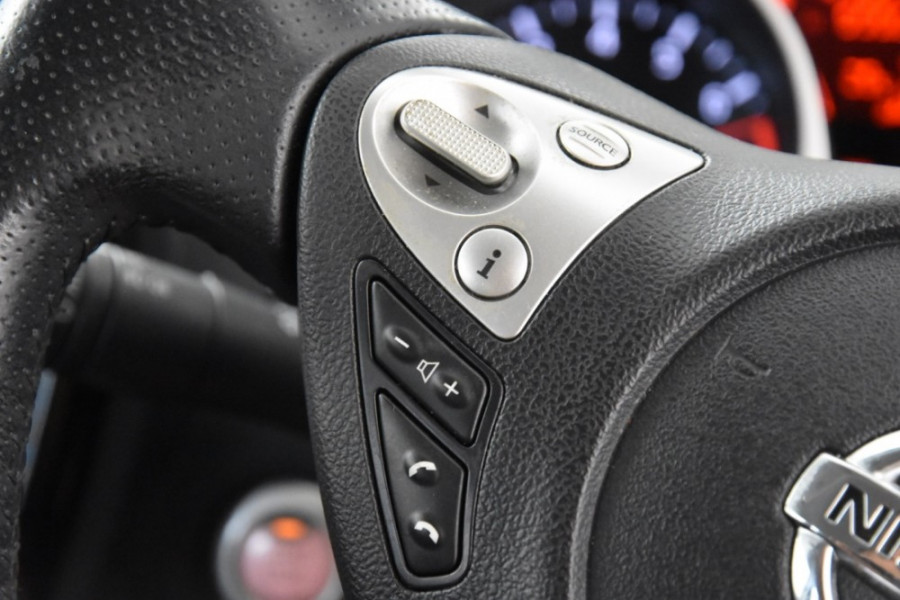 2014 Nissan JUKE F15 Ti-S Hatchback Image 12