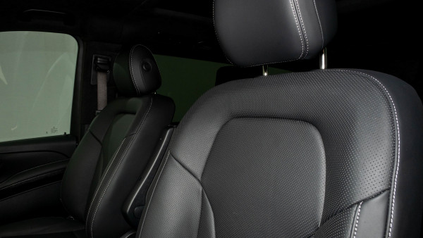 2025 Mercedes-Benz V-Class 447 V300 Exclusive People Mover image 15