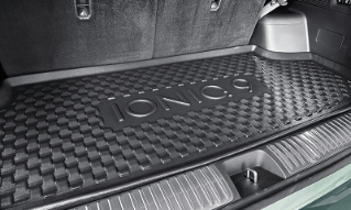 Cargo liner tray