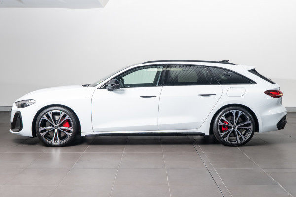 2025 Audi A5 B10 e-hybrid S-Line Wagon image 3