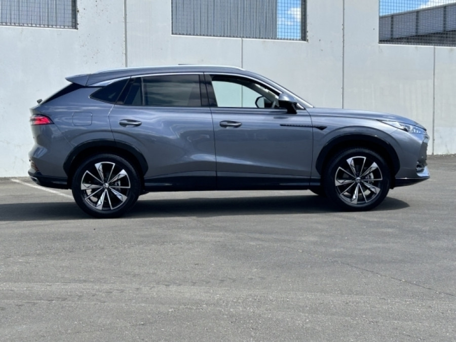 2026 MG HS Essence SUV Image 2