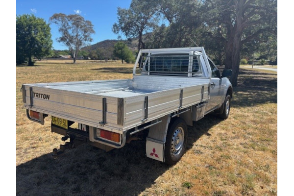 2015 Mitsubishi Triton MN GL Cab Chassis