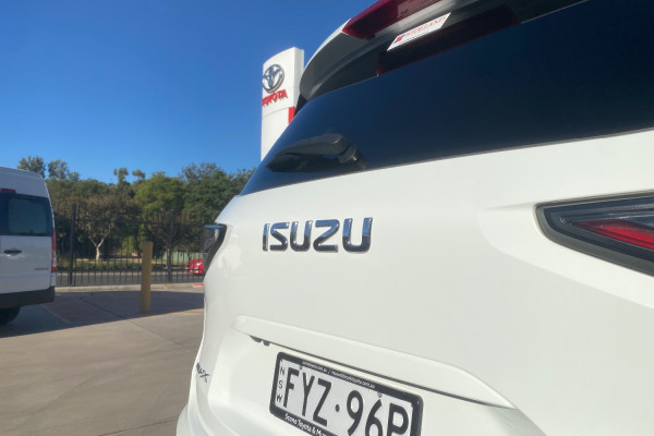2021 Isuzu MU-X RJ LS-T SUV Image 21