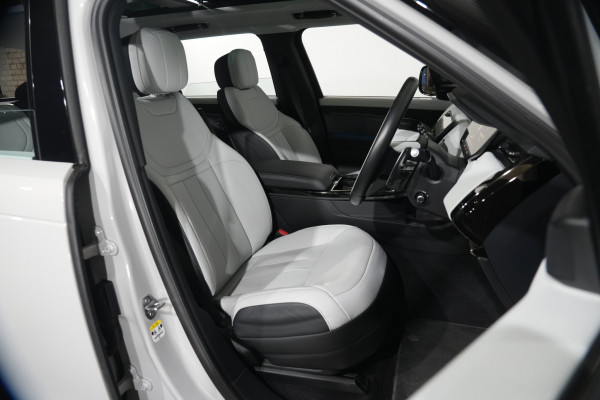 2023 Land Rover Range Rover Sport L461 D300 Dynamic SE SUV image 31