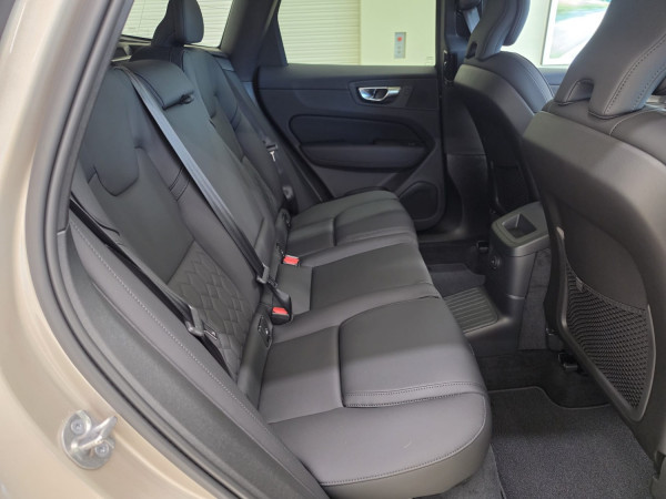 2025 MY26 Volvo XC60 UZ Plus T8 Plug-in Hybrid Dark SUV image 16