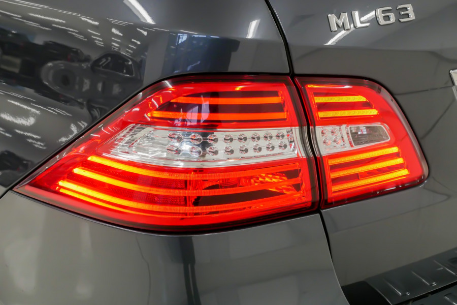 2012 Mercedes-Benz M-Class W166 ML63 AMG SUV Image 17