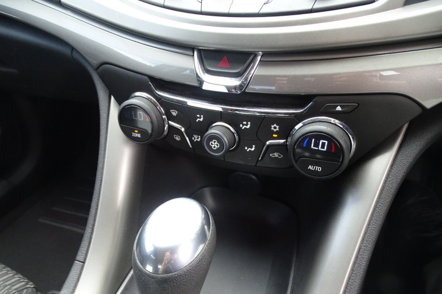 2015 Holden Commodore VF Evoke Wagon Image 18