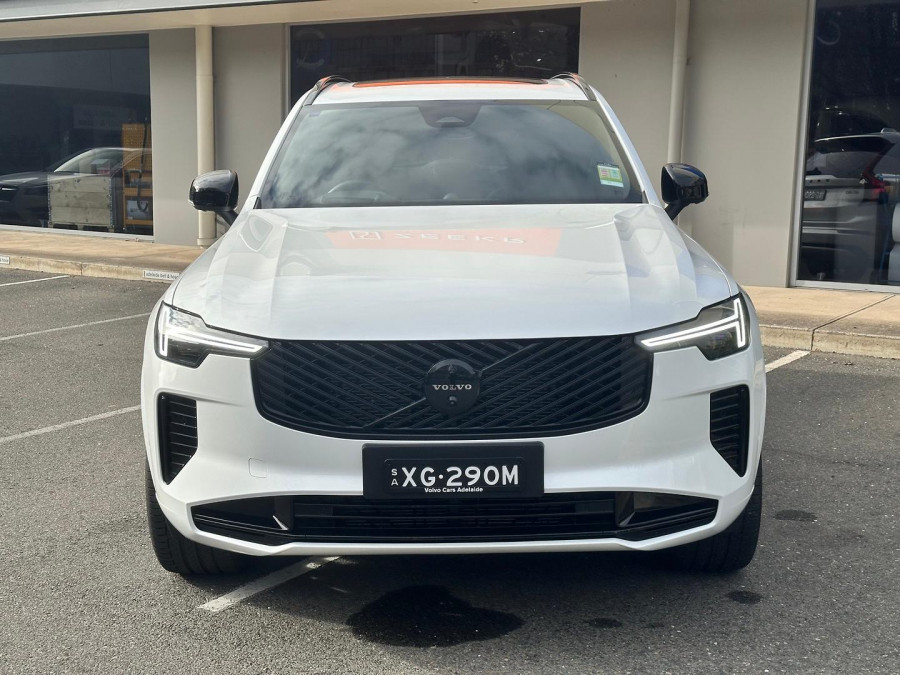 2026 Volvo XC90 L Series Black Edition SUV Image 4
