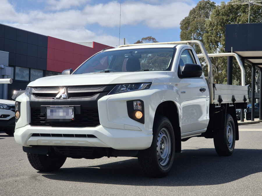2022 MY22.5 Mitsubishi Triton MR GLX Cab Chassis Image 9