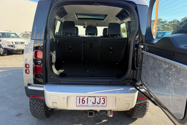 2020 Land Rover Defender L663 110 D240 SE SUV Image 16