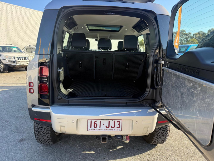 2020 Land Rover Defender L663 110 D240 SE SUV Image 16