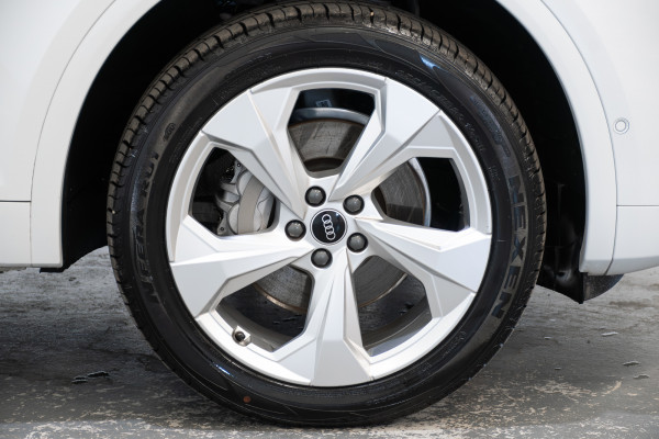 2021 Audi Q5 FY sport TDI quattro S tronic SUV image 5