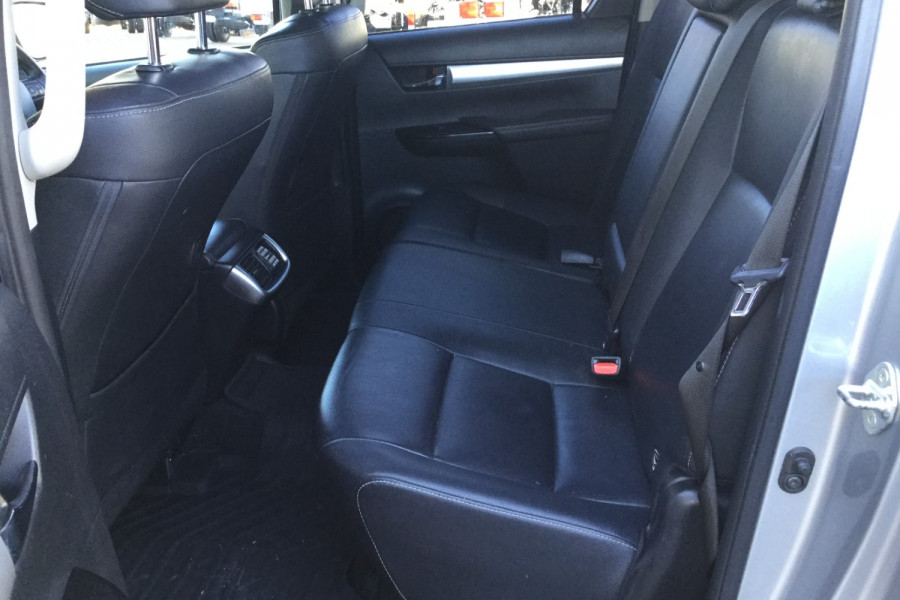 2018 Toyota HiLux  SR5 4x4 Double-Cab Pick-Up Ute Image 13