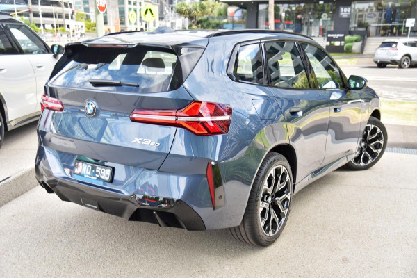 2025 BMW X3 G45 20 xDrive SUV image 2