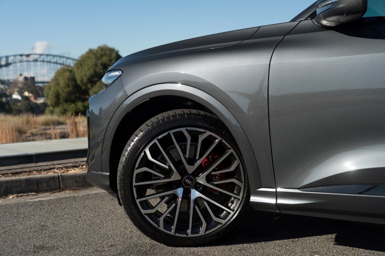 2025 Audi SQ5 GU  SUV Image 6