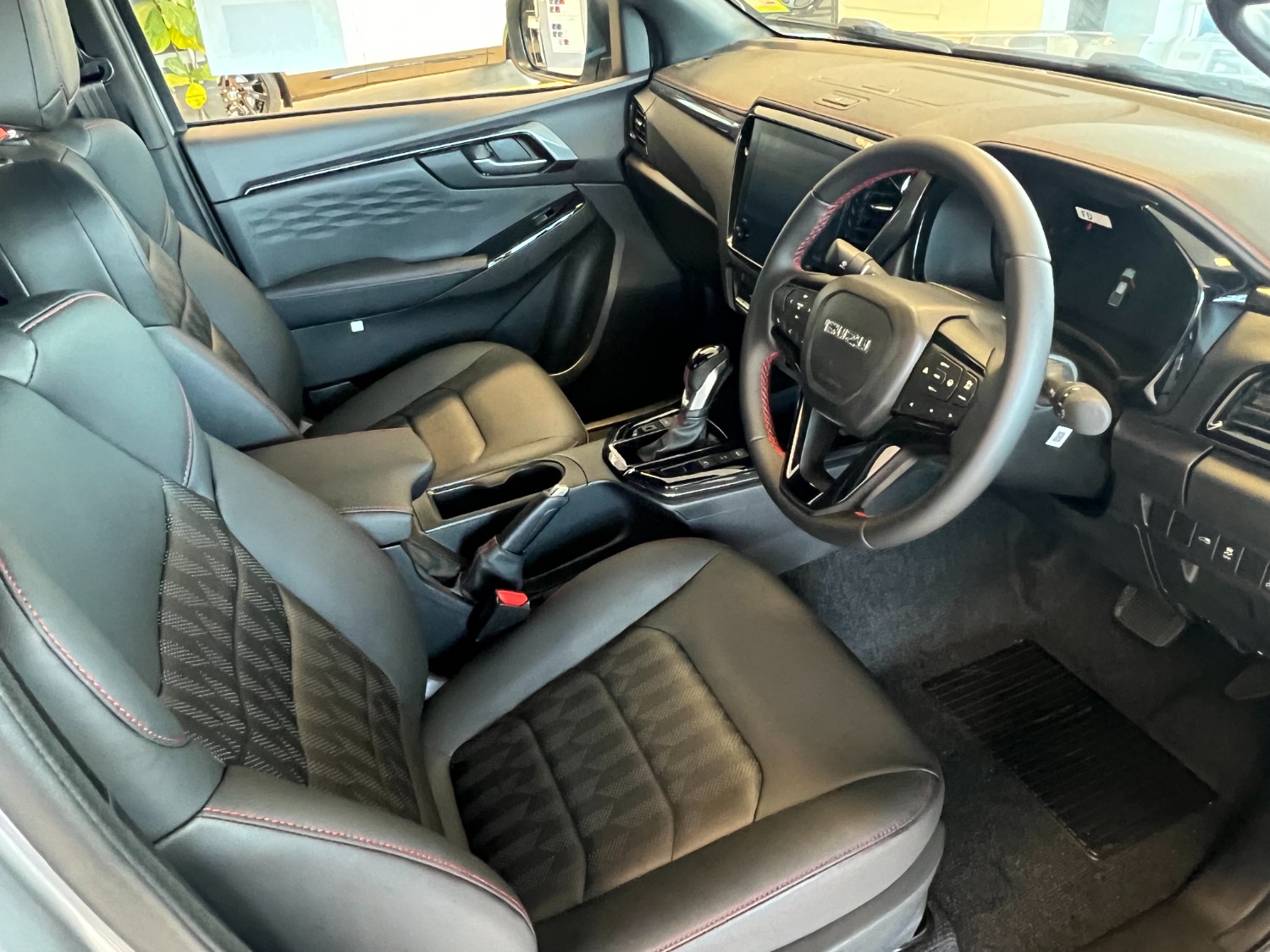 2025 MY24 Isuzu D-MAX X-TERRAIN Ute