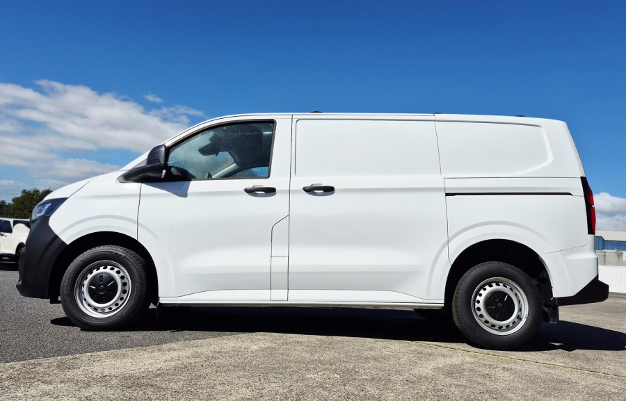 2025 Volkswagen Transporter NSN SWB Van Van Image 24