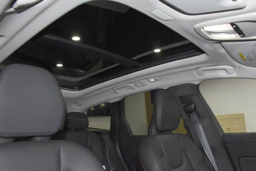 2023 Volvo XC60 UZ Ultimate B5 Bright SUV Image 16