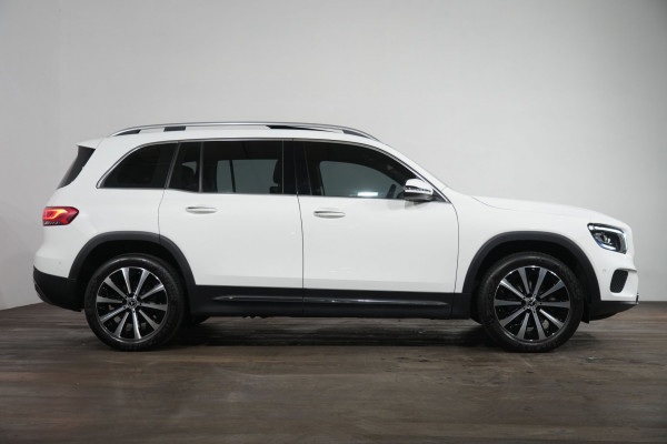 2022 Mercedes-Benz GLB-Class GLB200 SUV image 4