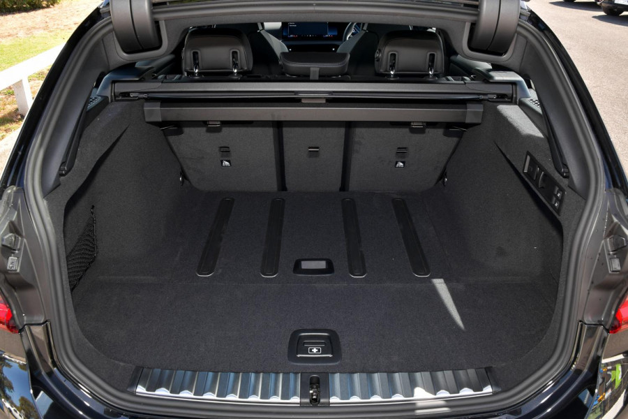 2025 BMW 3 Series G21 LCI II 330i M Sport Wagon