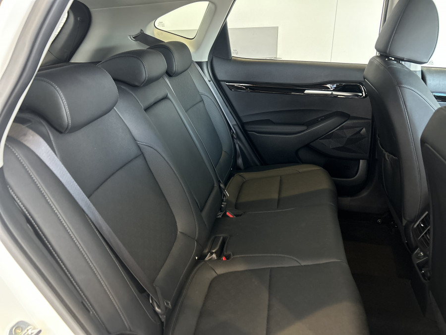 2022 Kia Seltos SP2 GT-Line SUV Image 18