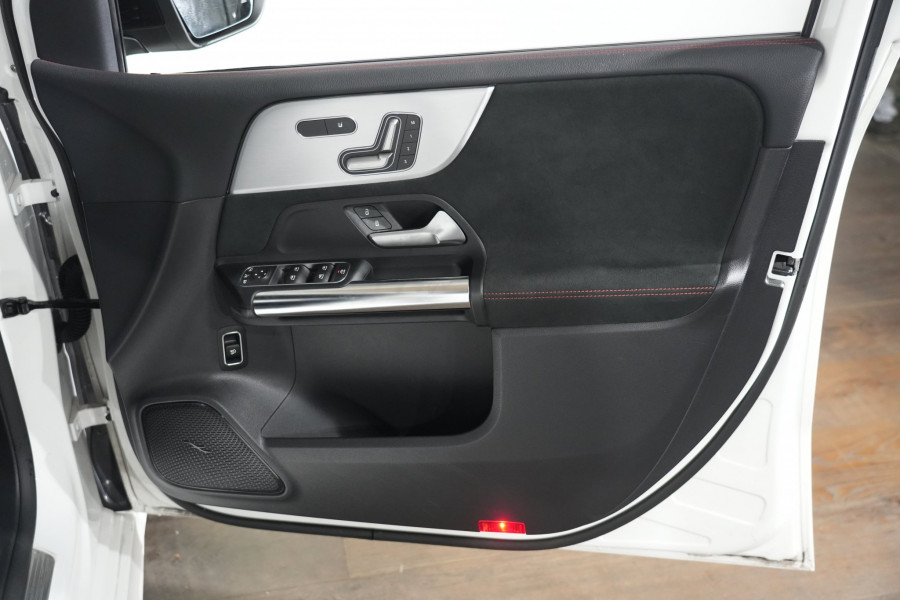 2021 Mercedes-Benz B180 Hatch
