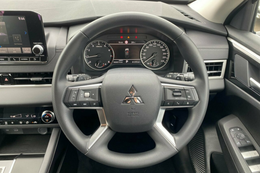 2024 Mitsubishi Outlander ZM ES SUV