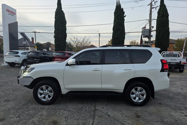 2023 Toyota LandCruiser Prado GDJ150R GXL SUV Image 4