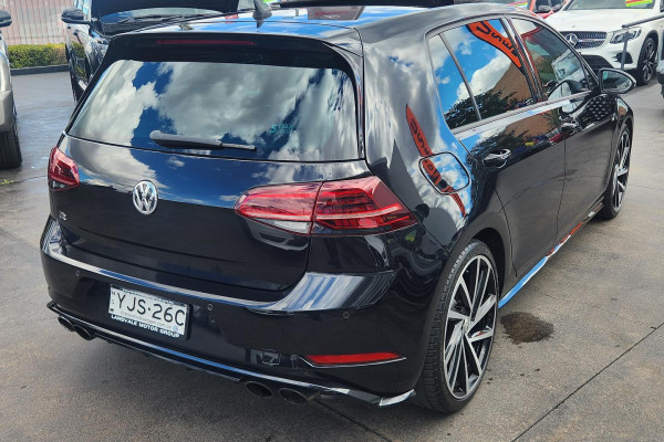 2020 Volkswagen Golf 7.5 R Hatch Image 3