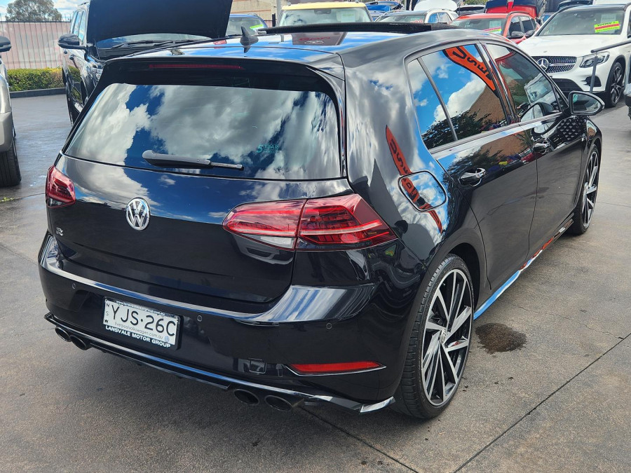 2020 Volkswagen Golf 7.5 R Hatch Image 3