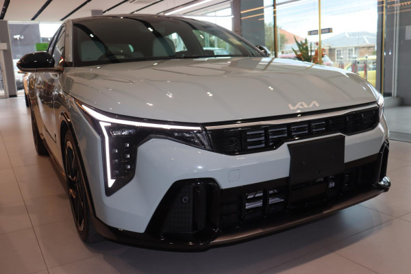 2026 Kia K4 CL4m GT-Line Hatch Image 3