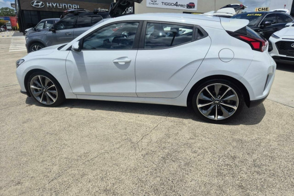 2019 MY20 Hyundai Veloster JS  Hatch Image 5