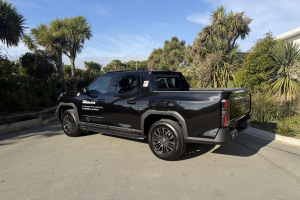 2026 MG U9 Explore Pro Ute Image 3